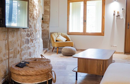 Castillon-du-Gard House | Maison Paloma, Maison DE Charme AU Coeur D'un Village Medieval
