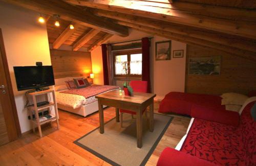 Perriere Bed & Breakfast | Maison Perriere - Chambres d'hôtes & Jacuzzi