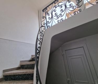 Beziers Apartment | maison PING ,en face des arènes