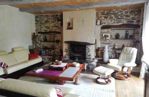 Salmiech Villa | maison piscine privée proche de Rodez