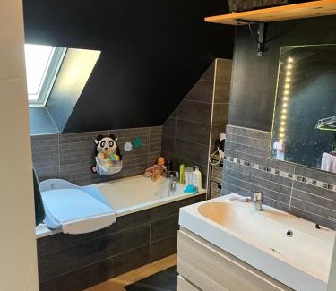 Saint-Manvieu-Norrey House | Maison pour 4 personnes proche Caen et mer