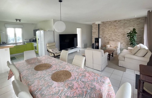 Denneville House | Maison Proche des Plages à Portbail-sur-mer. Accueil vos Animaux et Chevaux