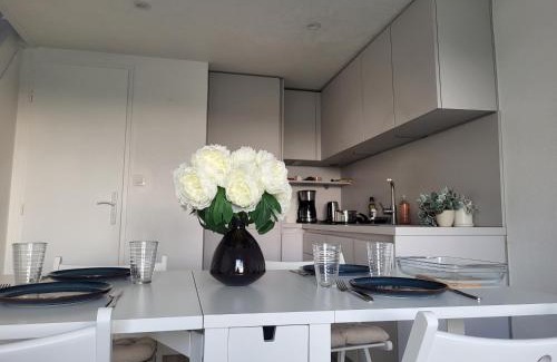 Saint-Michel-Chef-Chef House | Maison rénovée près de la mer avec 2 piscines, parking et animaux acceptés - FR-1-364-174