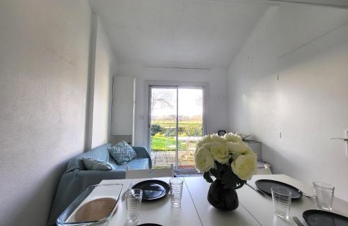 Saint-Michel-Chef-Chef House | Maison rénovée près de la mer avec 2 piscines, parking et animaux acceptés - FR-1-364-174