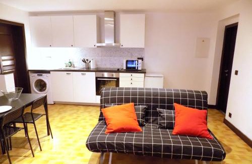 Gosselies Apartment | Maison Roosevelt - Charleroi Airport - Ideal Families