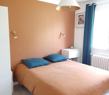 Saint-Laurent-des-Arbres House | Maison spacieuse avec piscine pour 4 à 8 personnes