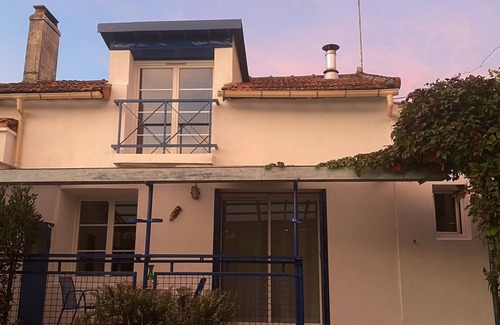 Dompierre-sur-Charente House | Maison Situé Entre Saintes et Cognac Proche de la N141.animaux Accepté