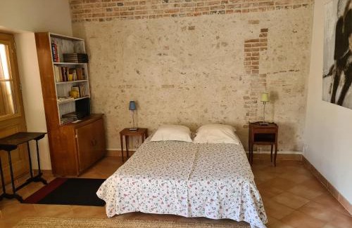 Jouy-le-Potier House | Maison solognote calme et boisée, proche châteaux Loire, golf, vélos, ping-pong - FR-1-590-34