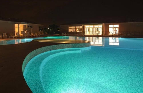 Aubignan House | Maison Spacieuse | Accès Piscine + salle fitness