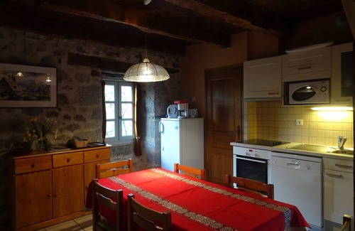 Junhac House | Maison Traditionnelle en Haute Auvergne
