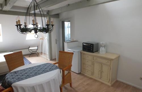 Neuruppin Apartment | Maisonette "im Alten Pfarrhaus"