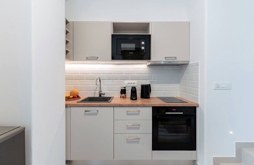 Kamari Apartment | Maisonette Style Apartment