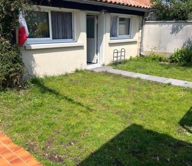 Saint Froult House | Maisonnette 40