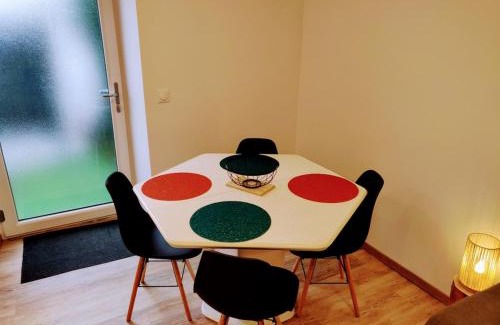 Saints-Geosmes Apartment | Maisonnette tout confort