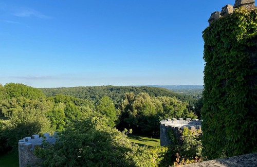 Walton-in-Gordano Apartment | Majestic 17th-century castle in stunning Somerset countryside. Pet friendly.