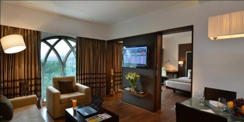 Navi Mumbai Hotel | Majestic Court Sarovar Portico