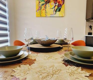 Thorold House | Majestic Elegance-15 mins-Niagara Falls & 10 mins-Brock University