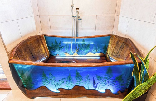 El Fosforo Resort | Majestic Lodge 10-bedroom Resort in La Fortuna, Sleeps 33 AC, WiFi, fitness room