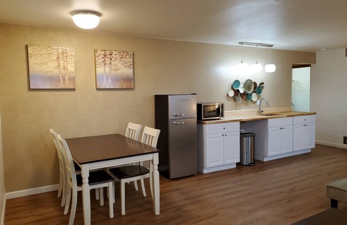 Northport Apartment | Majestic Mountain Paradise on the Mighty Columbia River