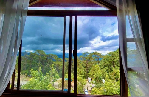 Baguio House | Majestic Mountain Views at Forest Lodge Hotel, Camp John Hay - private unit