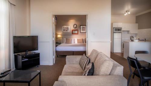 North Adelaide Apartment | Majestic Old Lion Apartments