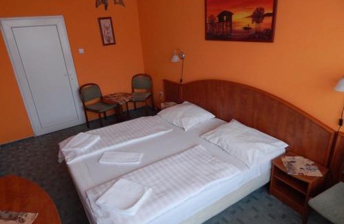 Hajduszoboszlo Bed & Breakfast | Major Panzió és Étterem