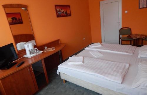 Hajduszoboszlo Bed & Breakfast | Major Panzió és Étterem