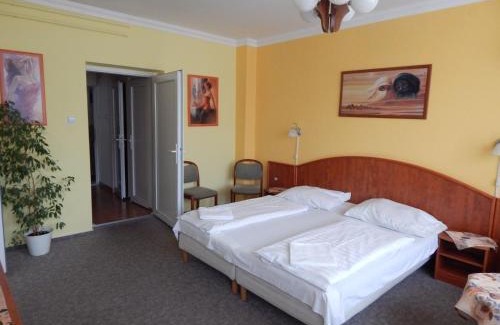 Hajduszoboszlo Bed & Breakfast | Major Panzió és Étterem