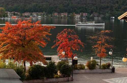 Porto Ceresio Apartment | MAJOR SISTERS, APPARTAMENTO VISTA LAGO DI LUGANO