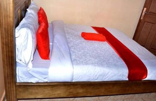Kampala Hotel | Mak Cottages