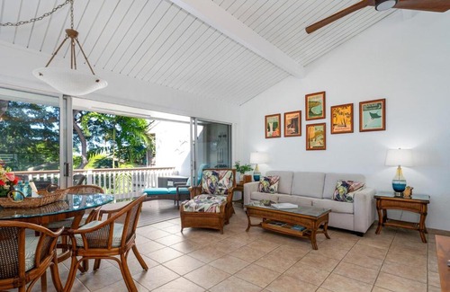 Keauhou House | "Makani Moana" at Keauhou Resort #104, Entire townhome close to Kona