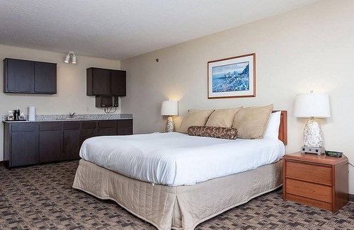 Newport Hotel | Making The Best Memories Along The Way! Free Parking, Pets Are Welcome!