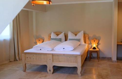 Kalwang Hotel | Mala Taverna