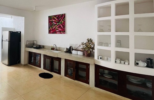Hikkaduwa Villa | Mala Villa - self-catering - pool - housekeeper