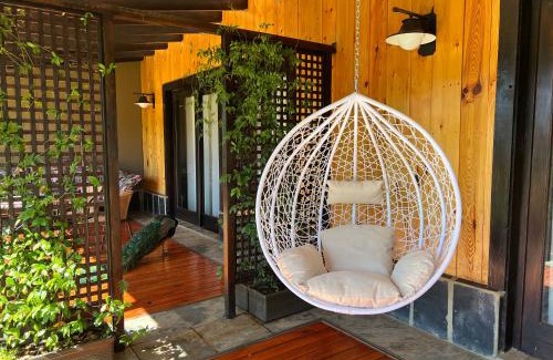 Kwa Sani House | Malachite Manor