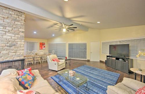 Star Harbor House | Malakoff Lakefront Home Golf Course On-Site!
