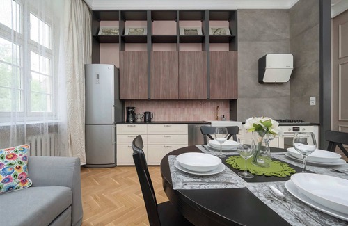 Stare Miasto Apartment | Malarska 30 | Large Apartment | By Wrocław Market