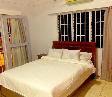 Suva House | MalaudeAirBNB