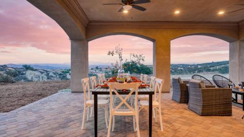 Temecula House | Malbec by AvantStay Incredible Estate w Panoramic Views Bocce Ball Court
