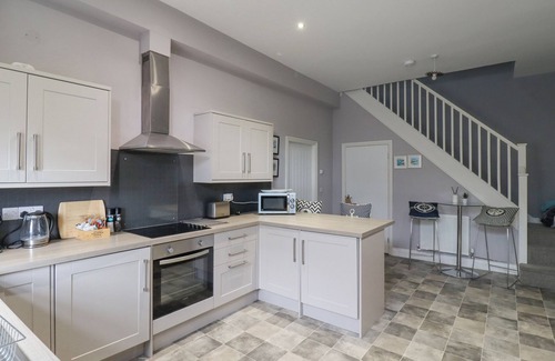 Alnmouth Cottage | MALCOLM MILLER HOUSE, pet friendly, with a garden in Alnmouth