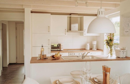 Nordhorn House | Malerisch am See mit Kamin, Sauna & Whirlpool