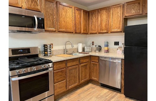 Malibu Canyon House | Malibu Canyon, Calabasas 1+1 Luxury Guest Suite