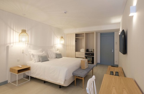 Figueira da Foz Hotel | Malibu Foz Hotel - La Maison Younan