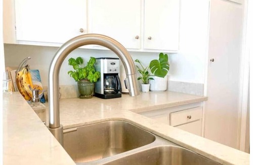 Pacific Palisades Condo | Malibu Oasis