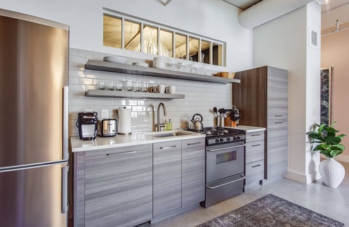Old Fourth Ward Apartment | Malibu Retreat by Atlanta Luxury Rentals