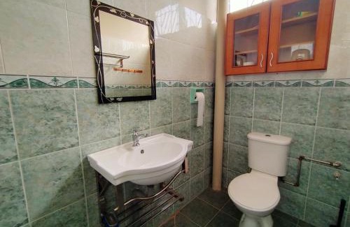 Malim Jaya House | Malim Joyous Homestay - rent room only