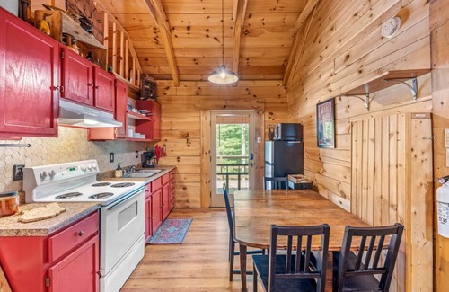 Berkeley Springs Cabin | Mallard Creek Cabin - Classic Escape!