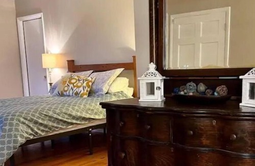 Metamora Cabin | Mallard Family Suite - Duck Creek Inn - Metamora
