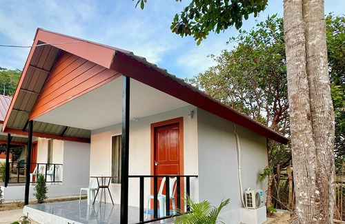 Koh Rong Hostel | Maloop Cafe Bungalow