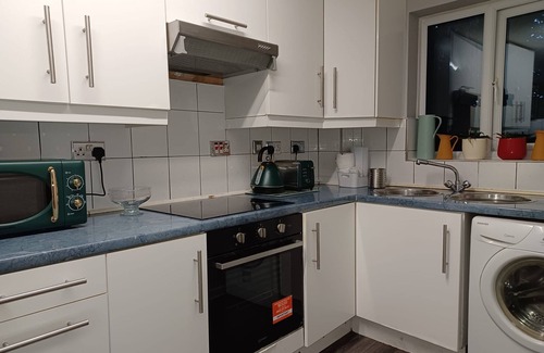 Dunstable Apartment | MALTING-GREEN DOOR-One Bedroom Apartment